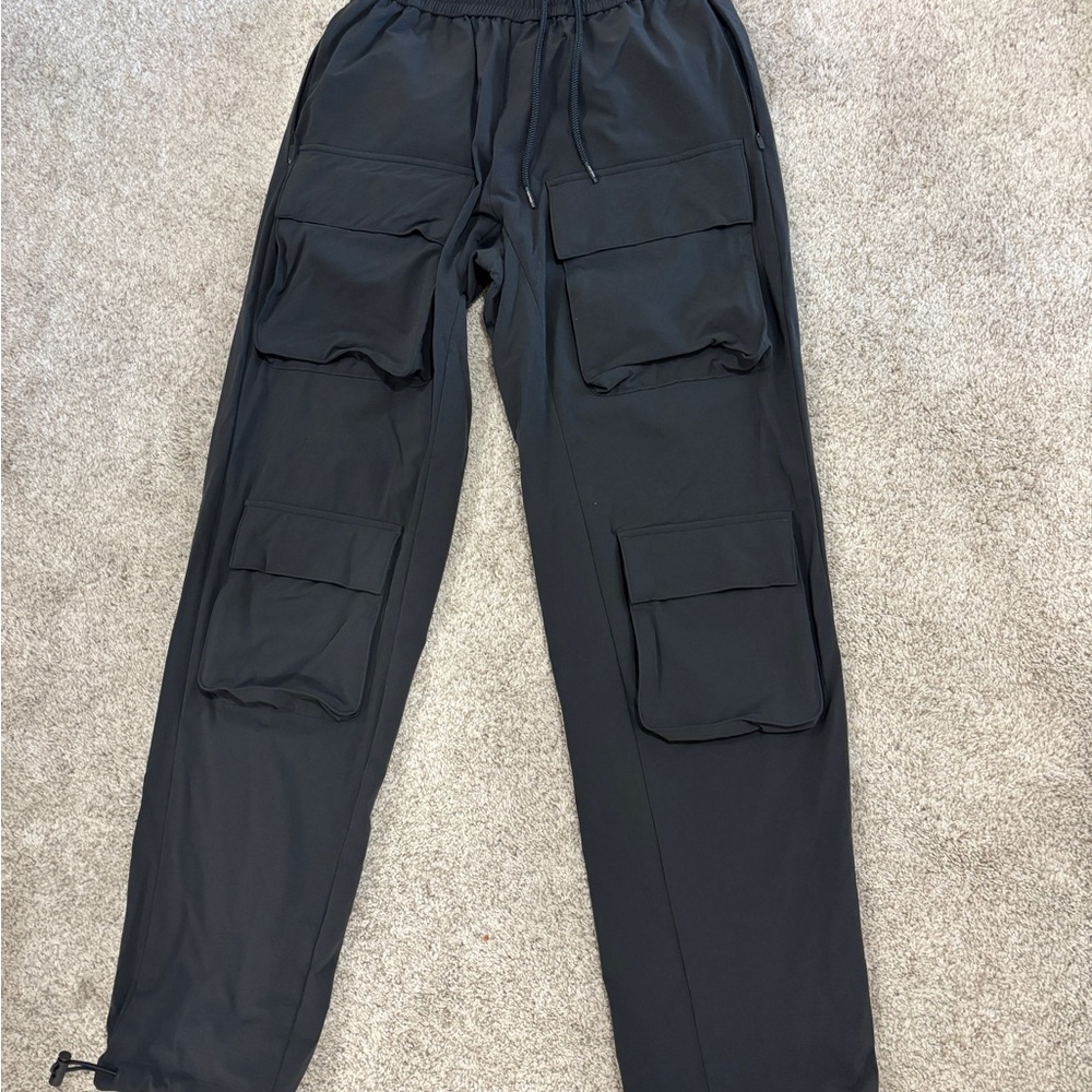 Alo Men's grey Cargo Pants